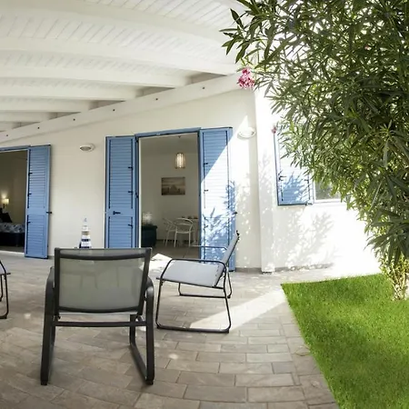 L'ancora Holidays Апартаменты *