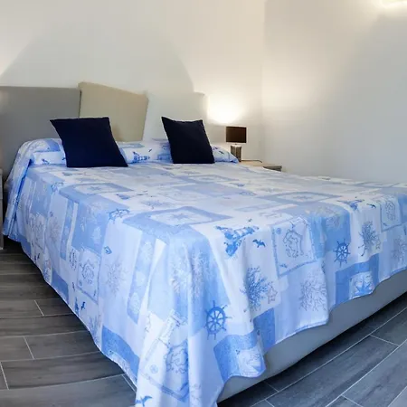 L'ancora Holidays Апартаменты